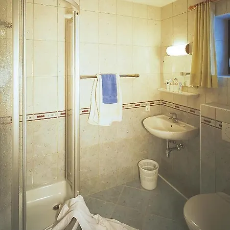 Hotel Reitlwirt Brixen im Thale Room photo