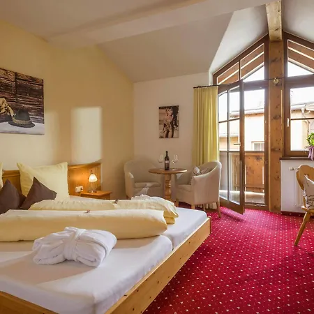 Hotel Reitlwirt Brixen im Thale Exterior photo